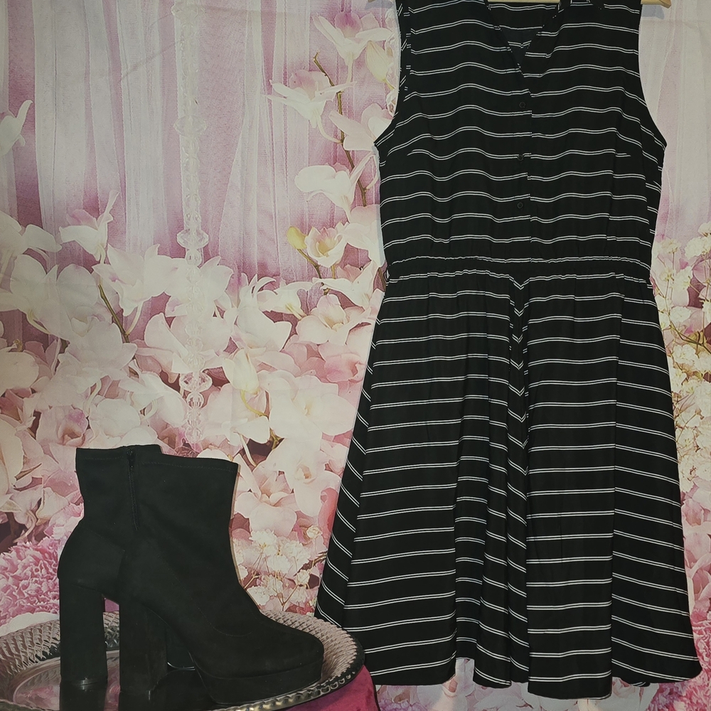 Larry Levine Black and White Striped Top